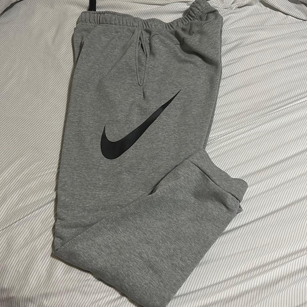 Men’s Nike joggers